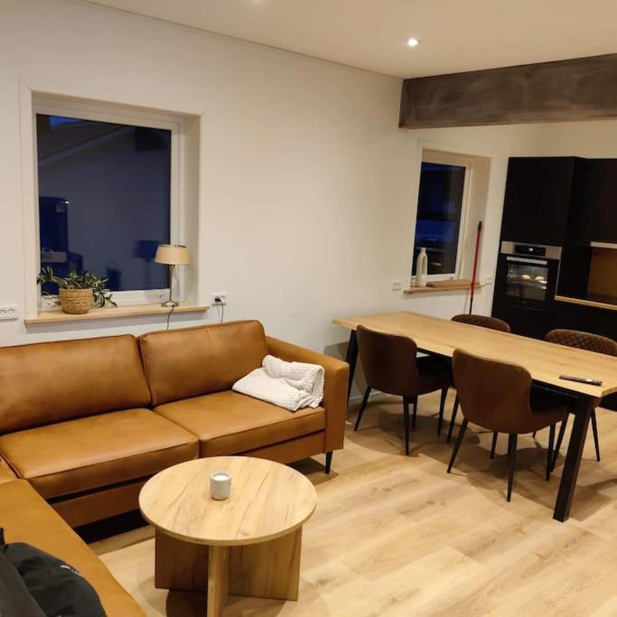 New Flat With Hot Tub - No1 Apartment Oyndarfjordur Exterior photo